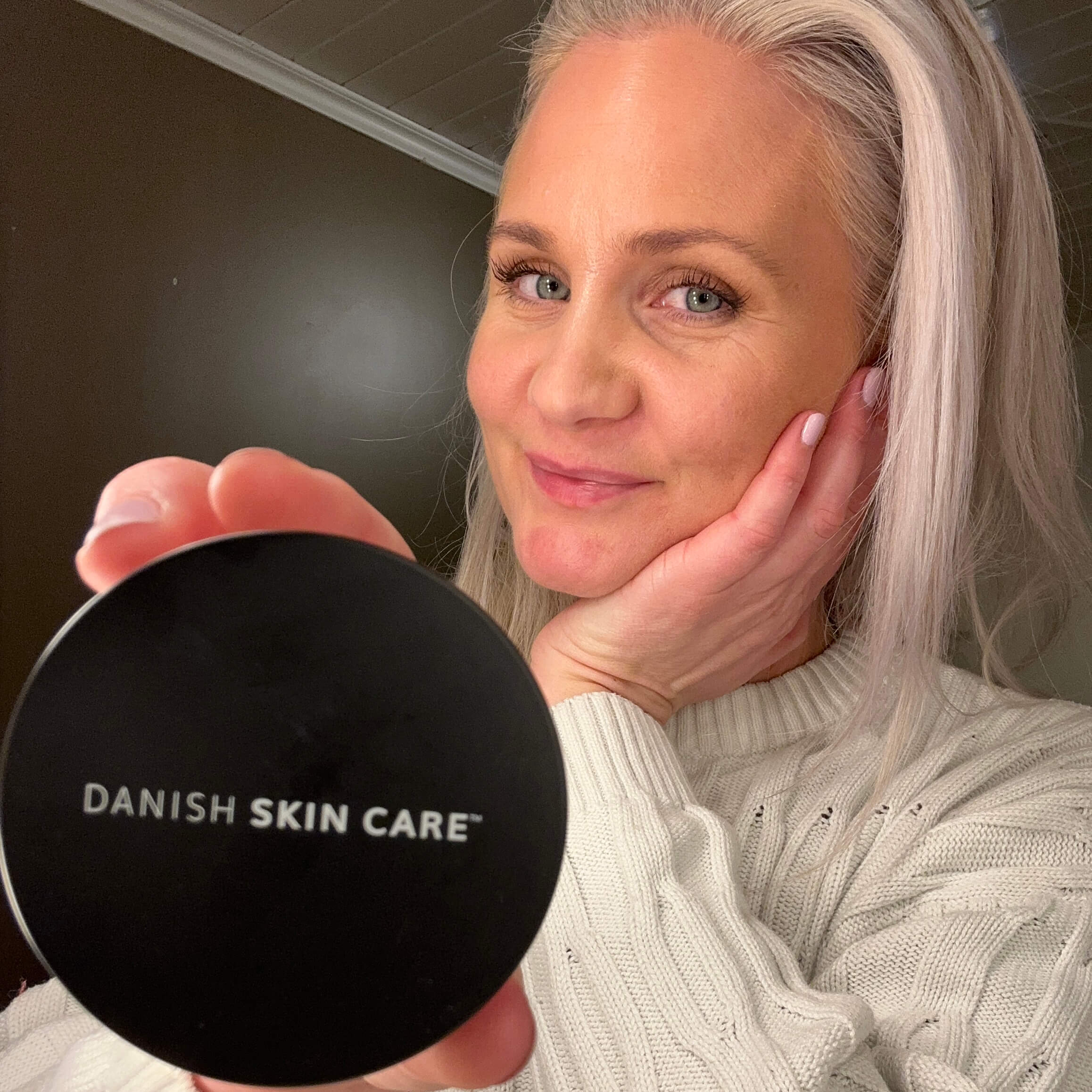 Loose Mineral Powder Foundation + børste